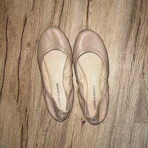 Lucky brand nude flats